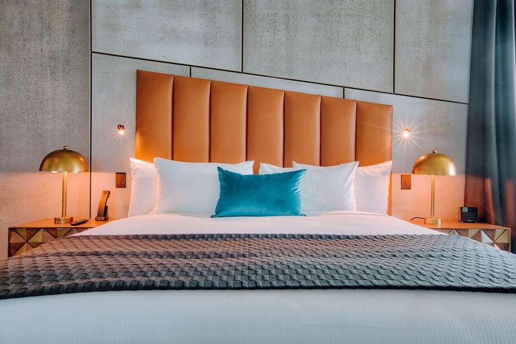 Eatons Hill Hotel Brisbane Zimmer foto